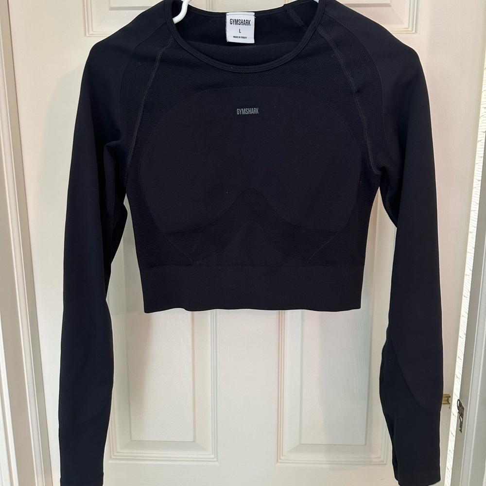 Black gymshark top